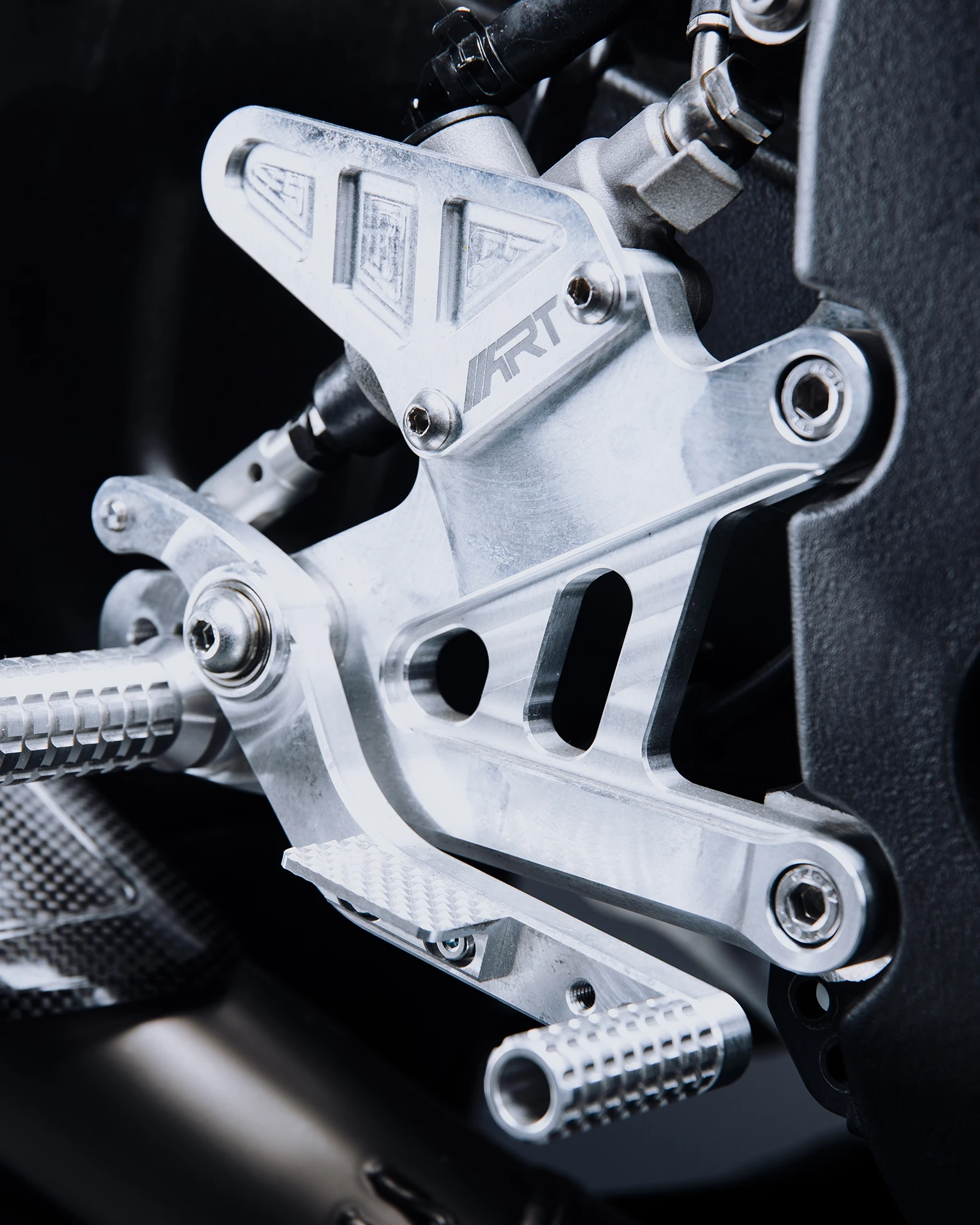 Art of Racing - Rear set